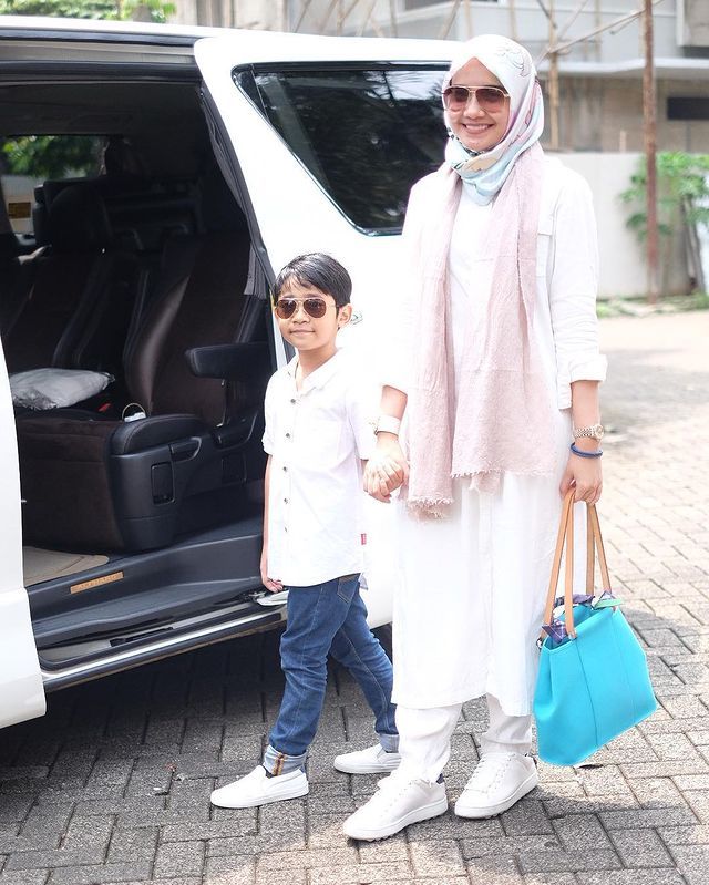 Zaskia Sungkar dan Muhammad Rizky Rakhmani
