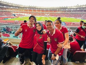 Duh! HP Aurel Hermansyah Hilang saat Nonton Indonesia Vs Vietnam di GBK