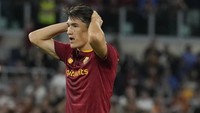 5. Eldor Shomurodov - AS Roma. Ada sejumlah pemain yang membuat dua hat-trick di tahun 2022, tapi Shomurodov lebih menonjol karena punya jumlah penampilan lebih sedikit 35. Ia bikin dua hat-trick di timnas Uzbekistan tahun lalu. Foto: AP/Andrew Medichini