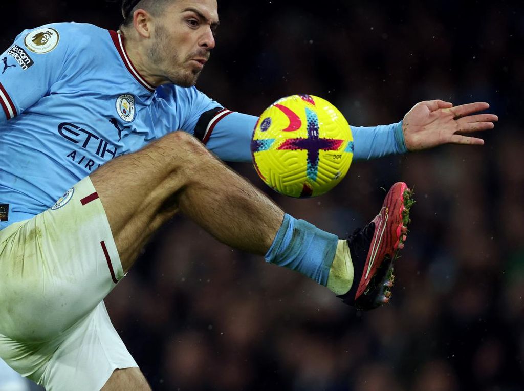 Grealish: Ruang Ganti City Hening saat Jeda Grealish: Ruang Ganti City Hening saat Jeda