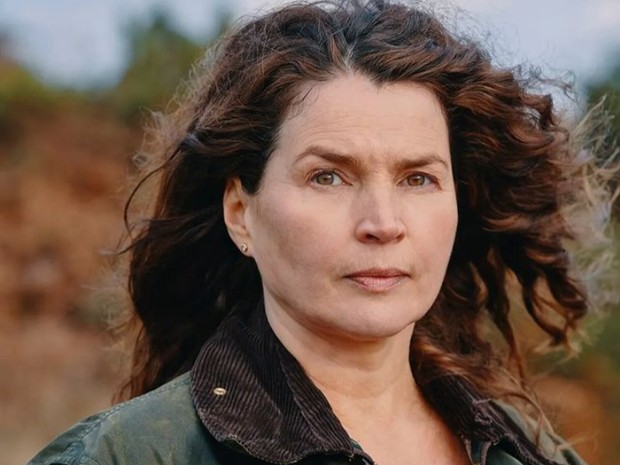 Julia Ormond/Foto: Instagram.com/dead_univers Deretan selebriti yang gunakan platformnya untuk bantu akhiri perdagangan manusia