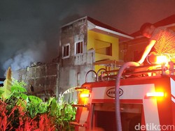 6 Jam Berkobar, Kebakaran Gudang Tiner Semarang Akhirnya Padam