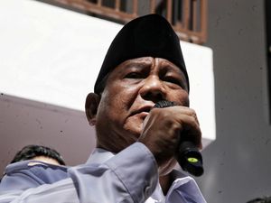 Elektabilitas Ganjar Merosot: Disalip Prabowo-Dipepet Anies Elektabilitas Ganjar Merosot: Disalip Prabowo-Dipepet Anies
