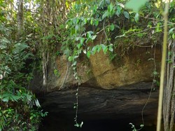 Menyusuri Gua Nua Waka, Ada Ruangan Berbentuk Rumah Adat