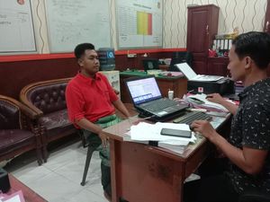 Polisi Gadungan Diringkus di Bangkalan Usai Tipu dan Peras Pacar Polisi Gadungan Diringkus di Bangkalan Usai Tipu dan Peras Pacar