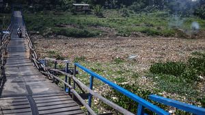 Duh, Sungai Citarum Bandung Kembali Dipadati Sampah