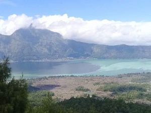 Pakar Geologi Dalami Penyebab Air Danau Batur Berubah Hijau Tosca Pakar Geologi Dalami Penyebab Air Danau Batur Berubah Hijau Tosca