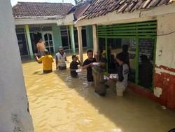 Banjir Blega Bangkalan Masih Tinggi, Diprediksi Surut Besok Pagi