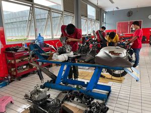 Perusahaan Bisa Nikmati Subsidi Modif Motor Listrik Rp 10 Juta Perusahaan Bisa Nikmati Subsidi Modif Motor Listrik Rp 10 Juta