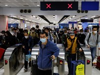 China Resmi Bye-bye Aturan Zero COVID, Buka Perbatasan Meski Corona Ngamuk