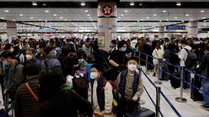 China Buka Perbatasan dengan Hong Kong, Pelancong Membludak
