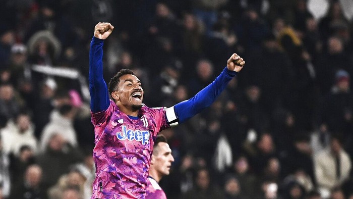 Juventus Danilo celebrates scoring during the Italian Serie A soccer match between Juventus and Udinese, at the Juventus stadium in Turin, Italy, Saturday Jan. 7, 2023 (Marco Alpozzi/LaPresse via AP)