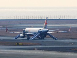 Pesawat Mendarat Darurat di Jepang gegara Ancaman Bom