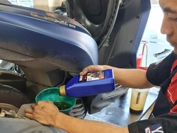 Ini Perbedaan Oli Mesin dan Oli Gardan pada Motor Matic