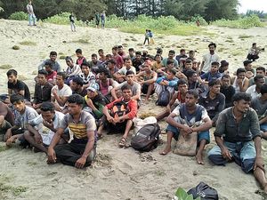 Pj Bupati Aceh Besar Sebut Pengungsi Rohingya Penyusup Pj Bupati Aceh Besar Sebut Pengungsi Rohingya Penyusup