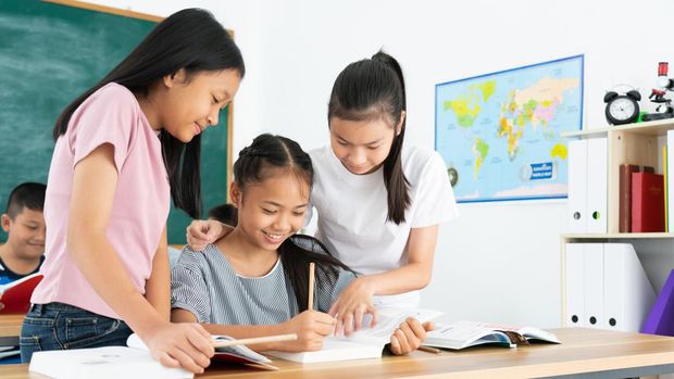 20 Contoh Pengamalan Sikap Sila ke-4 di Sekolah dan di Rumah