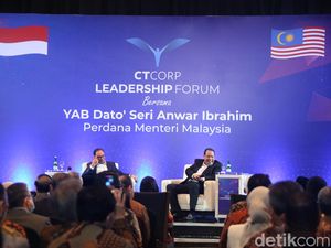 PM Malaysia Kongkow Bareng Menteri-Pengusaha di Markas CT PM Malaysia Kongkow Bareng Menteri-Pengusaha di Markas CT