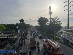 Kondisi Lalin Daan Mogot Jakbar di Hari Pertama Masuk Sekolah
