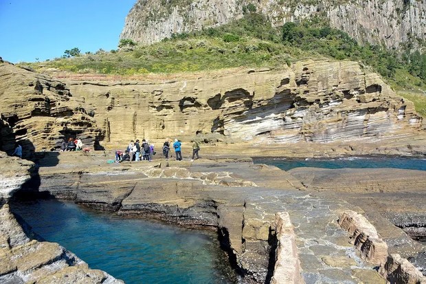 Berada di Pulau Jeju, lokasi syuting ini unik dan indah / Foto: kpopmap.com Berada di Pulau Jeju, lokasi syuting ini unik dan indah / Foto: kpopmap.com