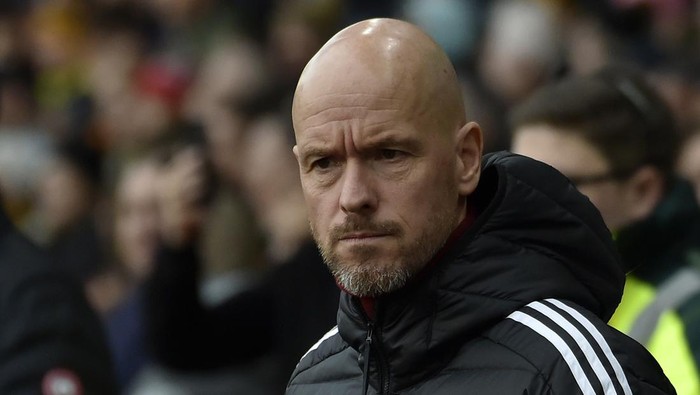 Manchester Uniteds head coach Erik ten Hag looks out before the English Premier League soccer match between Wolverhampton Wanderers and Manchester United at the Molineux Stadium in Wolverhampton, England, Saturday, Dec. 31, 2022. (AP Photo/Rui Vieira)