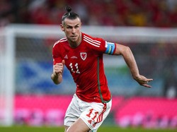Gareth Bale Gantung Sepatu