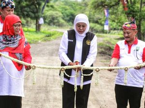 Gubernur Khofifah Resmikan Akses Jalan Merak-Baluran Situbondo Gubernur Khofifah Resmikan Akses Jalan Merak-Baluran Situbondo