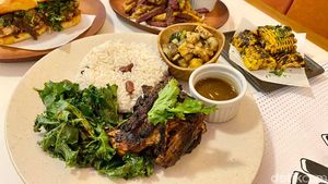 Maknyus! Di Kemang Ada Ayam Bakar Bumbu Jamaika yang Gurih Aromatik