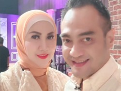 Sambil Bersujud ke Venna Melinda, Ferry Irawan: Abi Orang Miskin