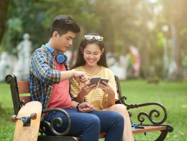 Lakukan pengandaian/ foto: Freepik/ pressfoto Berkencan di taman