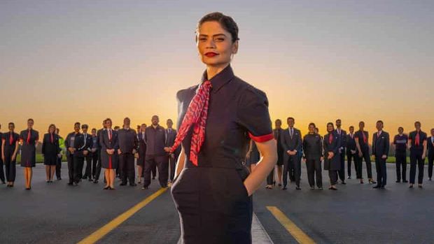 Maskapai penerbangan British Airways mengumumkan perubahan seragam pertamanya selama hampir dua dekade
