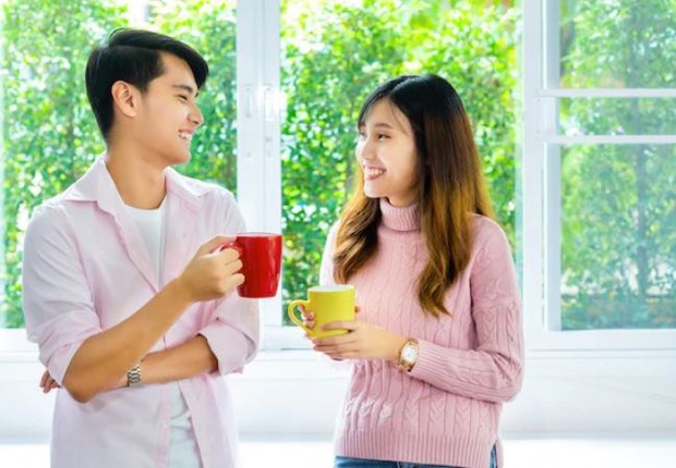 Mulai pembicaraan ringan/ foto: Freepik/ jcomp Pasangan kencan