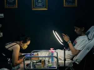 Ngalam Mbois: Lika-liku Eks Perawat di Malang Banting Setir Jadi Artis Tato Ngalam Mbois: Lika-liku Eks Perawat di Malang Banting Setir Jadi Artis Tato