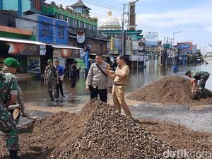 Jalan Rusak di Jalur Pantura Jati Kudus Akhirnya Diuruk Sementara