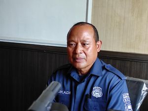 Penusukan di Kos Kuta, Polisi Obok-obok TKP Cari Pisau Tak Ketemu Penusukan di Kos Kuta, Polisi Obok-obok TKP Cari Pisau Tak Ketemu