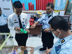 Penyelundupan 7 HP untuk Napi Lapas Probolinggo Digagalkan