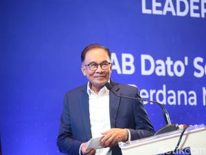 Anwar Ibrahim Puji Indonesia: Lahirkan Tokoh-tokoh Tak Tertandingi Anwar Ibrahim Puji Indonesia: Lahirkan Tokoh-tokoh Tak Tertandingi