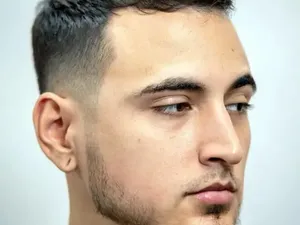 Rekomendasi Model Potongan Rambut Pria 2024