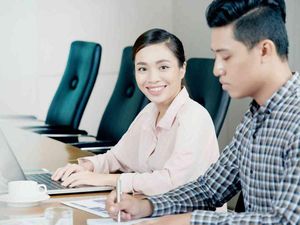 Mau Ambil Program Kelas Karyawan? Pertimbangkan Dulu 3 Hal Ini Mau Ambil Program Kelas Karyawan? Pertimbangkan Dulu 3 Hal Ini