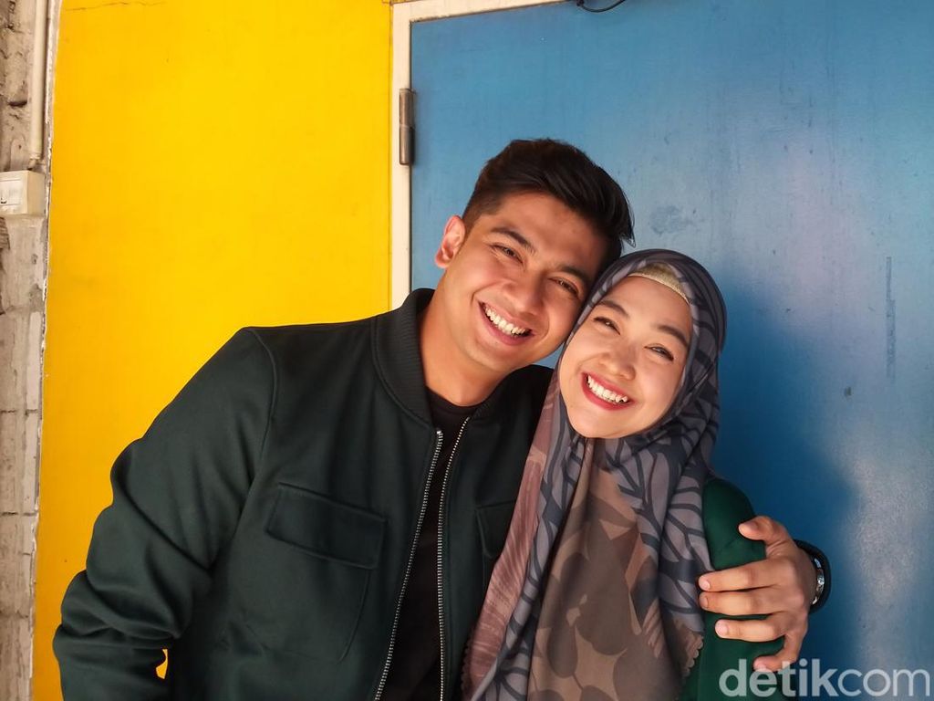 Hii... Rumah Dimasuki Ular, Ria Ricis Khawatir Jelmaan Hii... Rumah Dimasuki Ular, Ria Ricis Khawatir Jelmaan