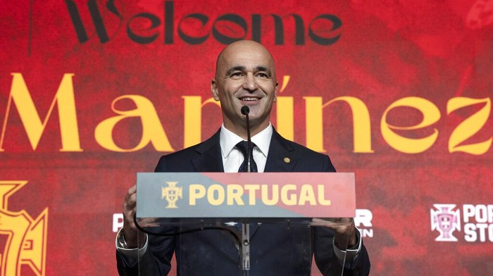 Spains Roberto Martinez speaks after being presented as the new coach for Portugals national soccer team at the Portuguese Soccer Federation headquarters in Oeiras, outside Lisbon, Monday, Jan. 9, 2023. (AP Photo/Ana Brigida)