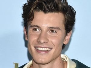 Gaya Rambut Shawn Mendes Berubah Total, Fans Berduka Gaya Rambut Shawn Mendes Berubah Total, Fans Berduka