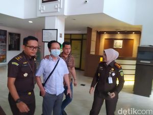 Warga Singapura Buronan Kejari Jakarta Utara Ditangkap di Batam Warga Singapura Buronan Kejari Jakarta Utara Ditangkap di Batam