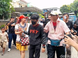 Ada Tawaran Kerja dari Pengusaha, Tiko Cuti Jadi Satpam Kompleks