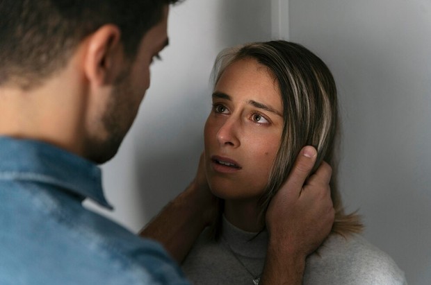 Memiliki pasangan yang manipulatif berpotensi menciptakan hubungan tidak sehat.