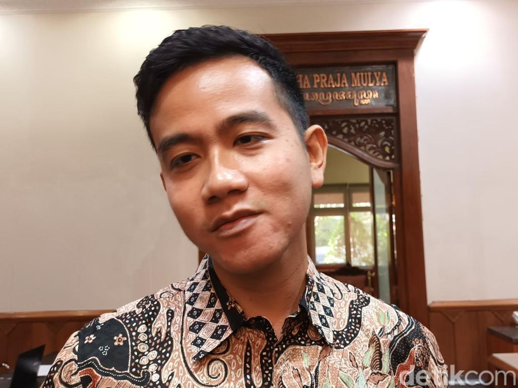 Gibran Siap Maju Cagub 2024, Bagaimana Kekuatannya di Survei? Gibran Siap Maju Cagub 2024, Bagaimana Kekuatannya di Survei?