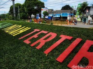 Wow, Ada Taman Hijau di Pinggir Rel Kereta Kebayoran