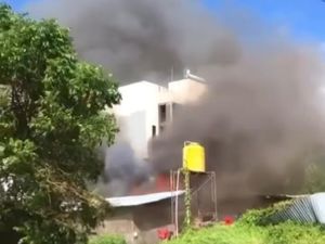 Viral Asap Hitam di Tibubeneng, Ternyata Bedeng Proyek Terbakar Viral Asap Hitam di Tibubeneng, Ternyata Bedeng Proyek Terbakar
