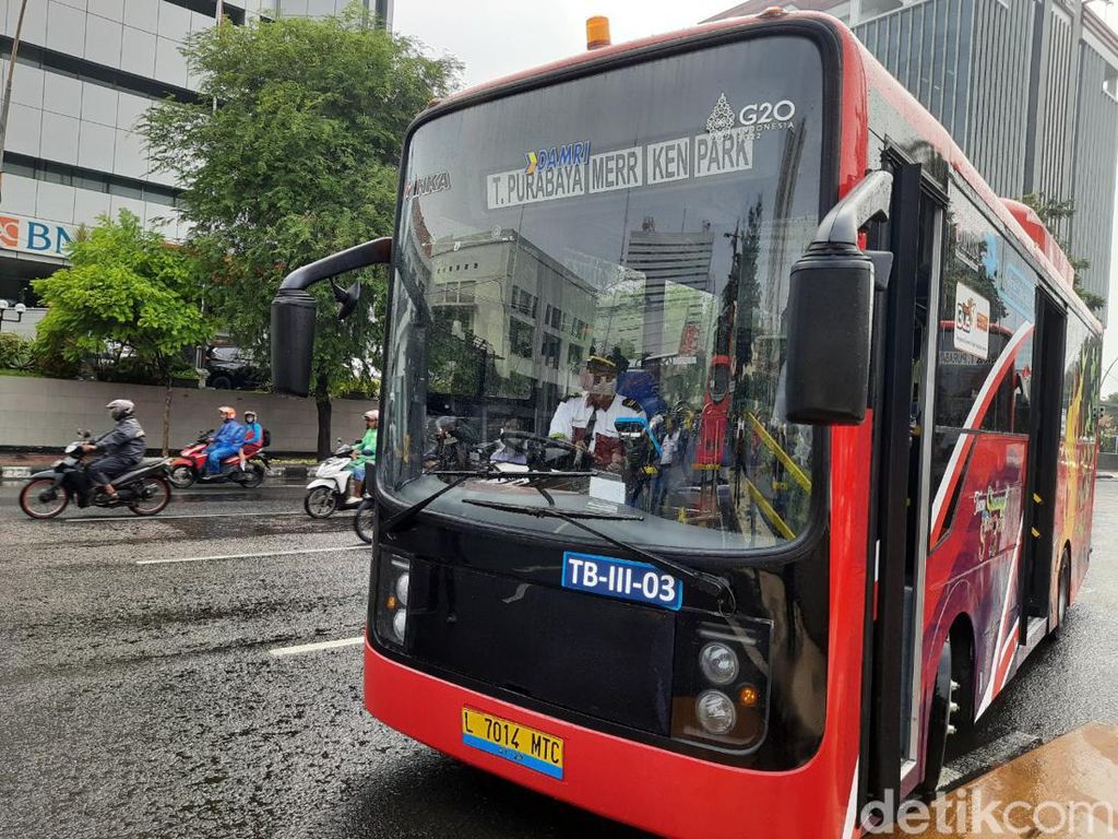 Beda Versi Damri-Dishub Surabaya soal Armada Pengganti Bus Listrik Beda Versi Damri-Dishub Surabaya soal Armada Pengganti Bus Listrik