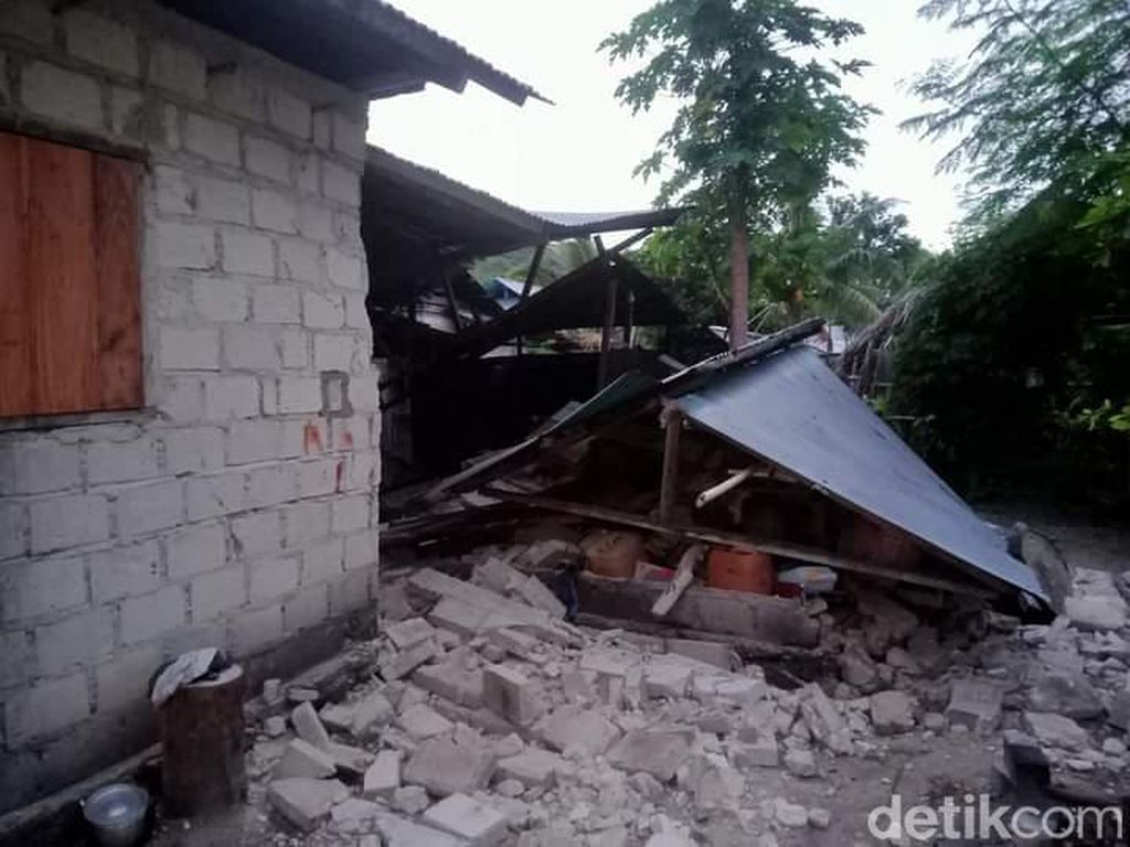 Potret Kerusakan Rumah di Tanimbar Imbas Gempa M 7,5 Maluku