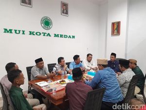 Batal Gugat Soal Median Jalan, FMJM Ngadu Minta MUI Ceramahi Walkot Bobby Batal Gugat Soal Median Jalan, FMJM Ngadu Minta MUI Ceramahi Walkot Bobby
